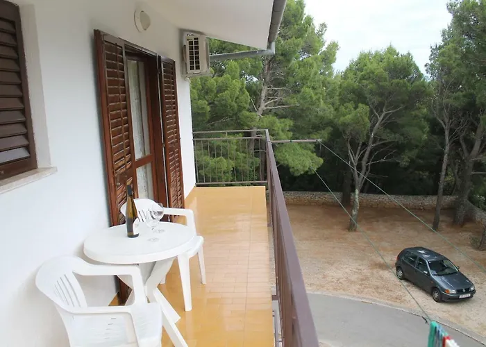 Popo Apartman Starigrad-Paklenica