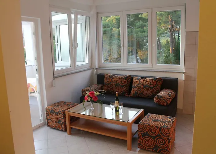 Popo Apartman Starigrad-Paklenica