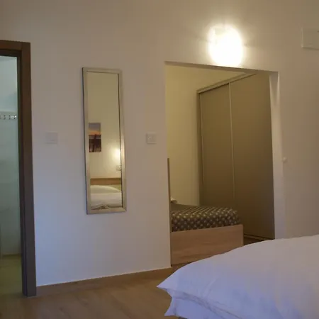 Apartment Popo Starigrad Paklenica